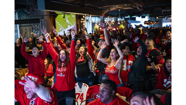 San Francisco 49ers' Fans Watch Their Team's Super Bowl LIV Match Up Against The Kansas City Chiefs