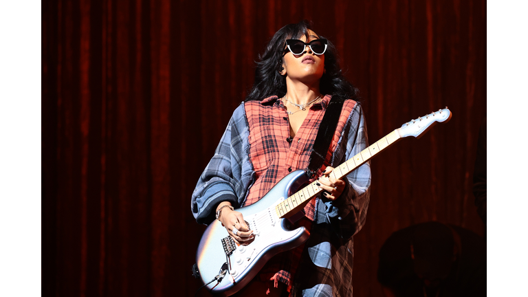 H.E.R. Performs Live At The Apollo Theater For SiriusXM And Pandora's Small Stage Series In Harlem, NY