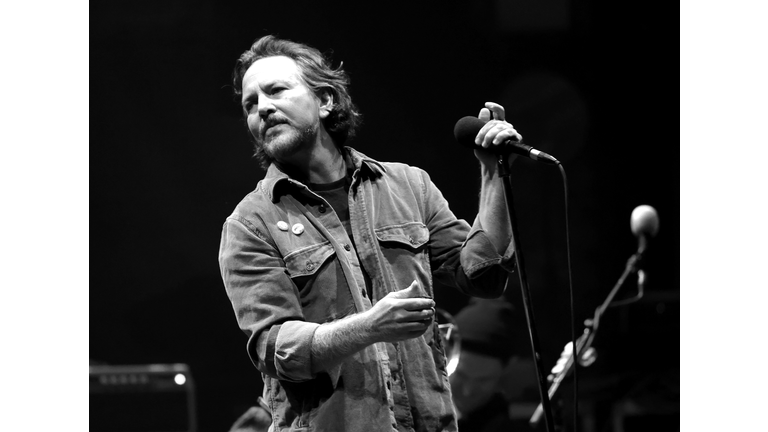 Eddie Vedder And The Earthlings In Concert - New York, NY