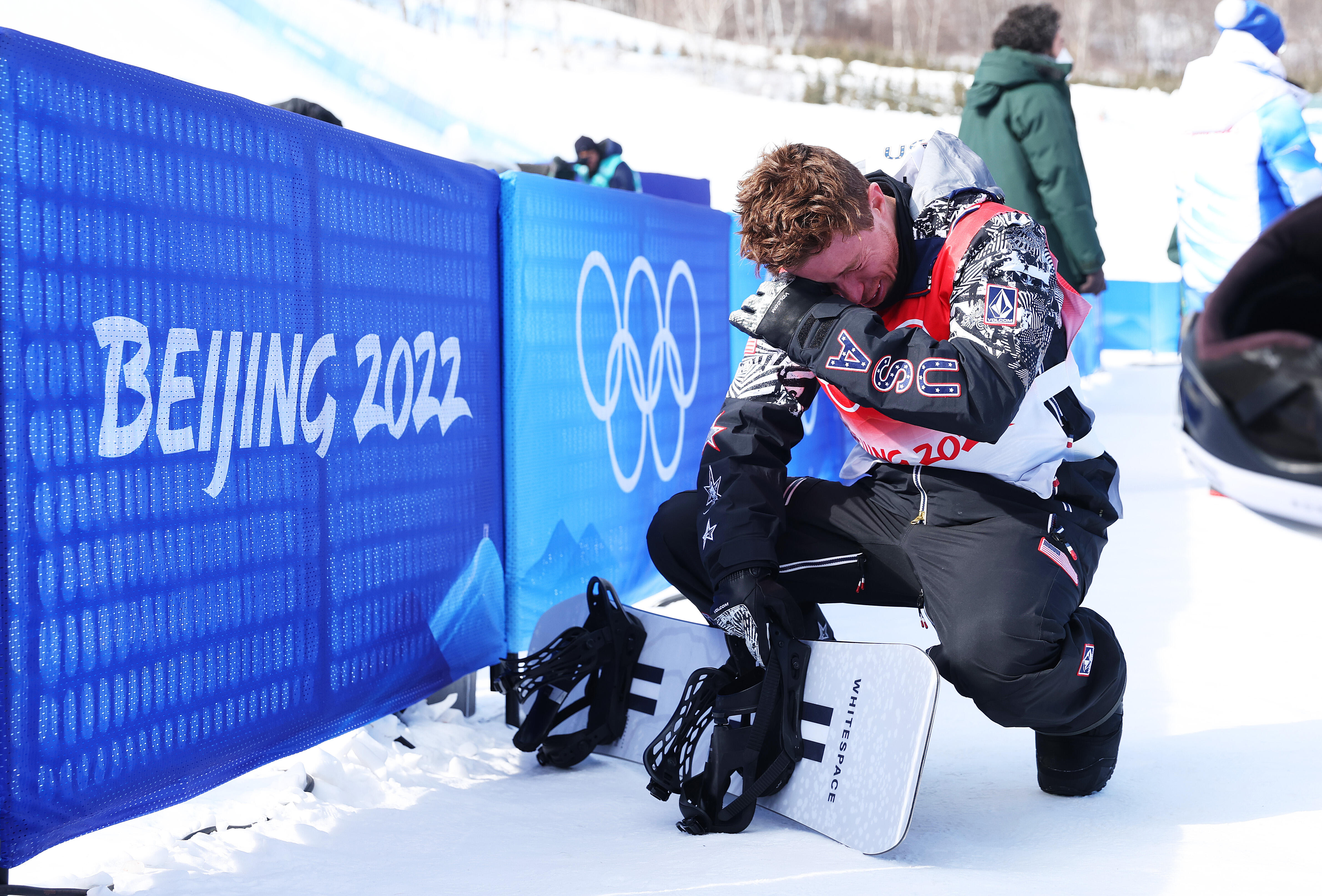 Shaun White Overcome With Emotion After Final Event – NBC Chicago