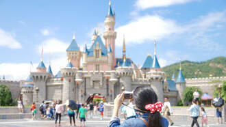 Man Goes Streaking Inside of DisneyLand's It's A Small World 