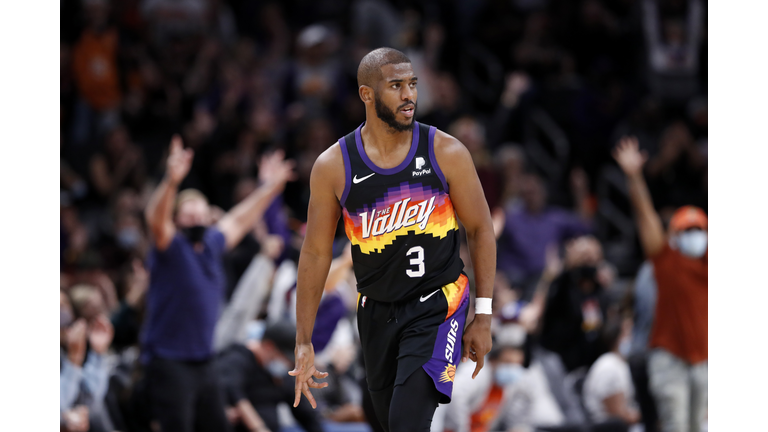 Los Angeles Clippers v Phoenix Suns