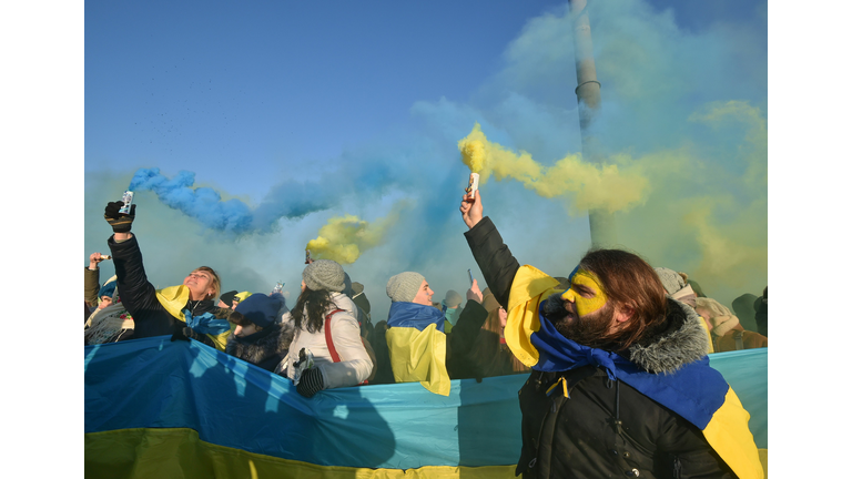 Sunshine Skyway Bridge will Light Up Blue & Yellow in Support of Ukraine