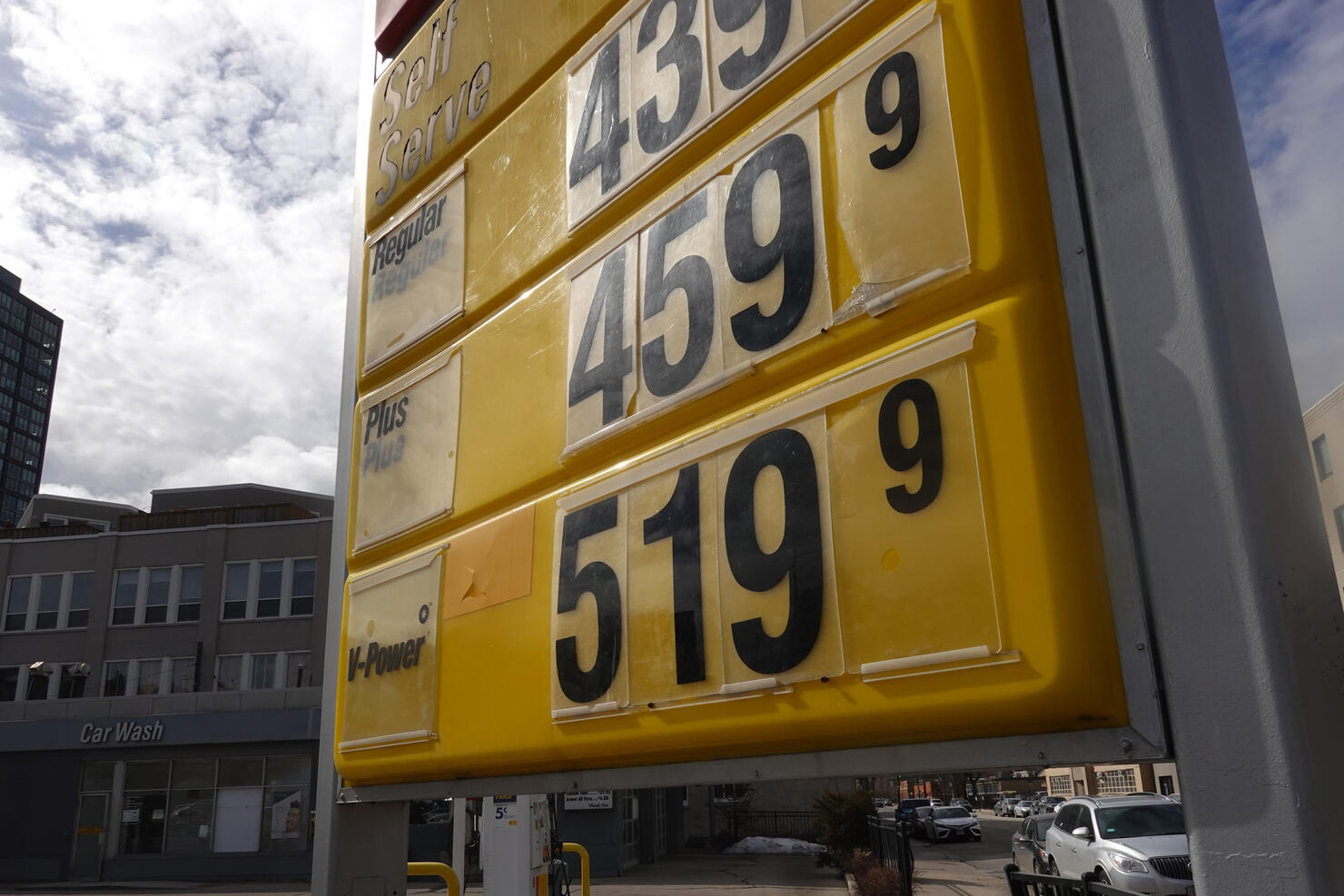 Gas Prices Continue Steady Rise As Russia Invades Ukraine