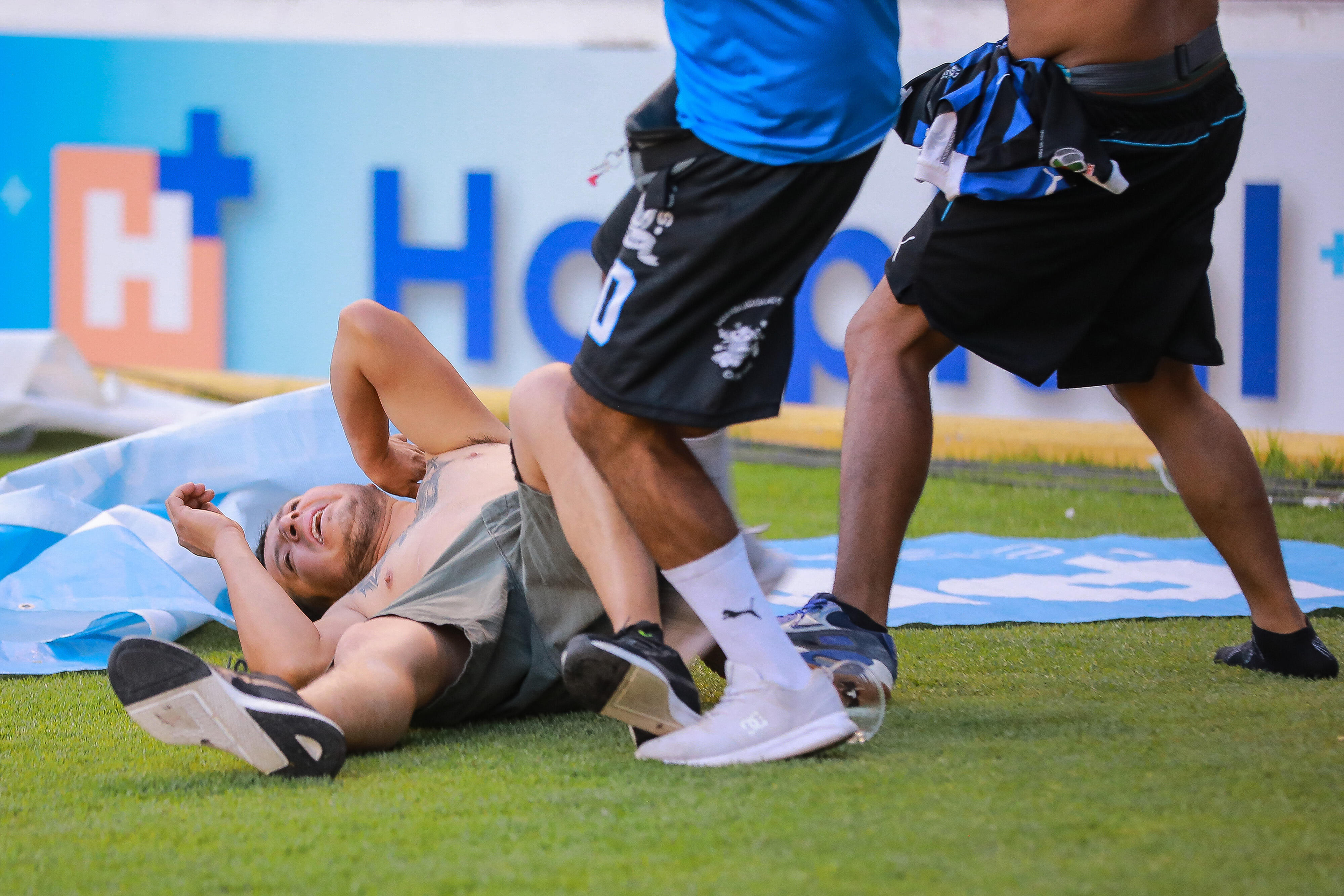 Many hurt in brawl at Mexican soccer match between Queretaro, Atlas