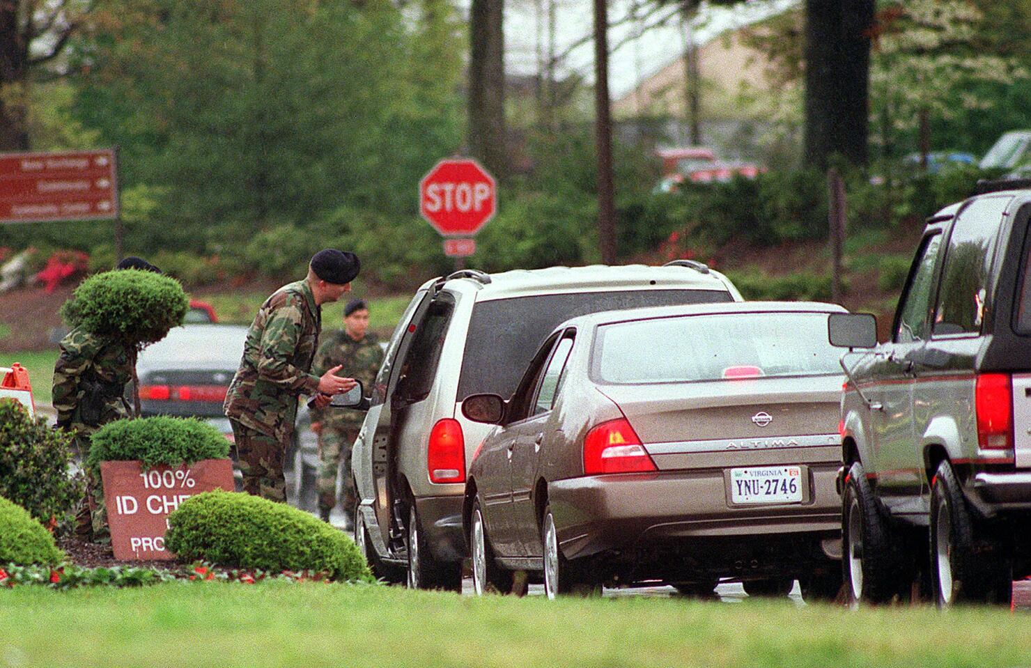 An unidentified US Air Force military policeman tu