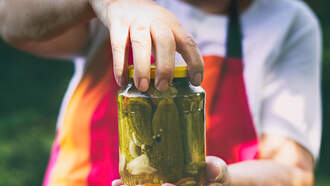People Are Making "Adult Pickles" By Pouring Booze Into Pickle Jars