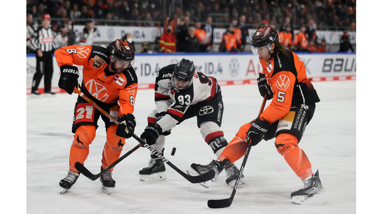 Grizzlys Wolfsburg v Kölner Haie - Penny DEL