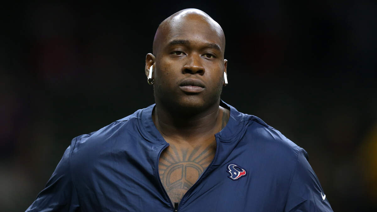 Texans restructure Laremy Tunsil's contract, free up $8.4 million