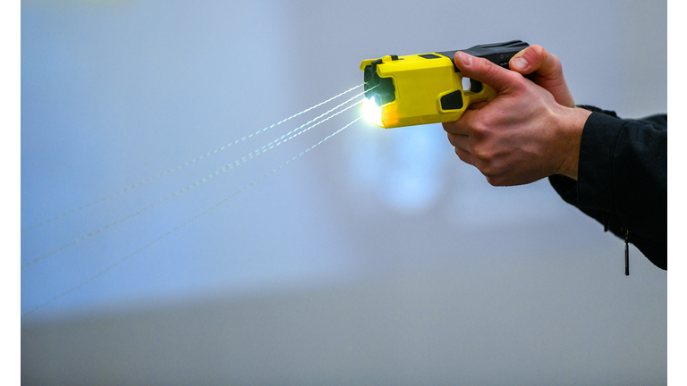 Police Begin Pilot Use Of Tasers