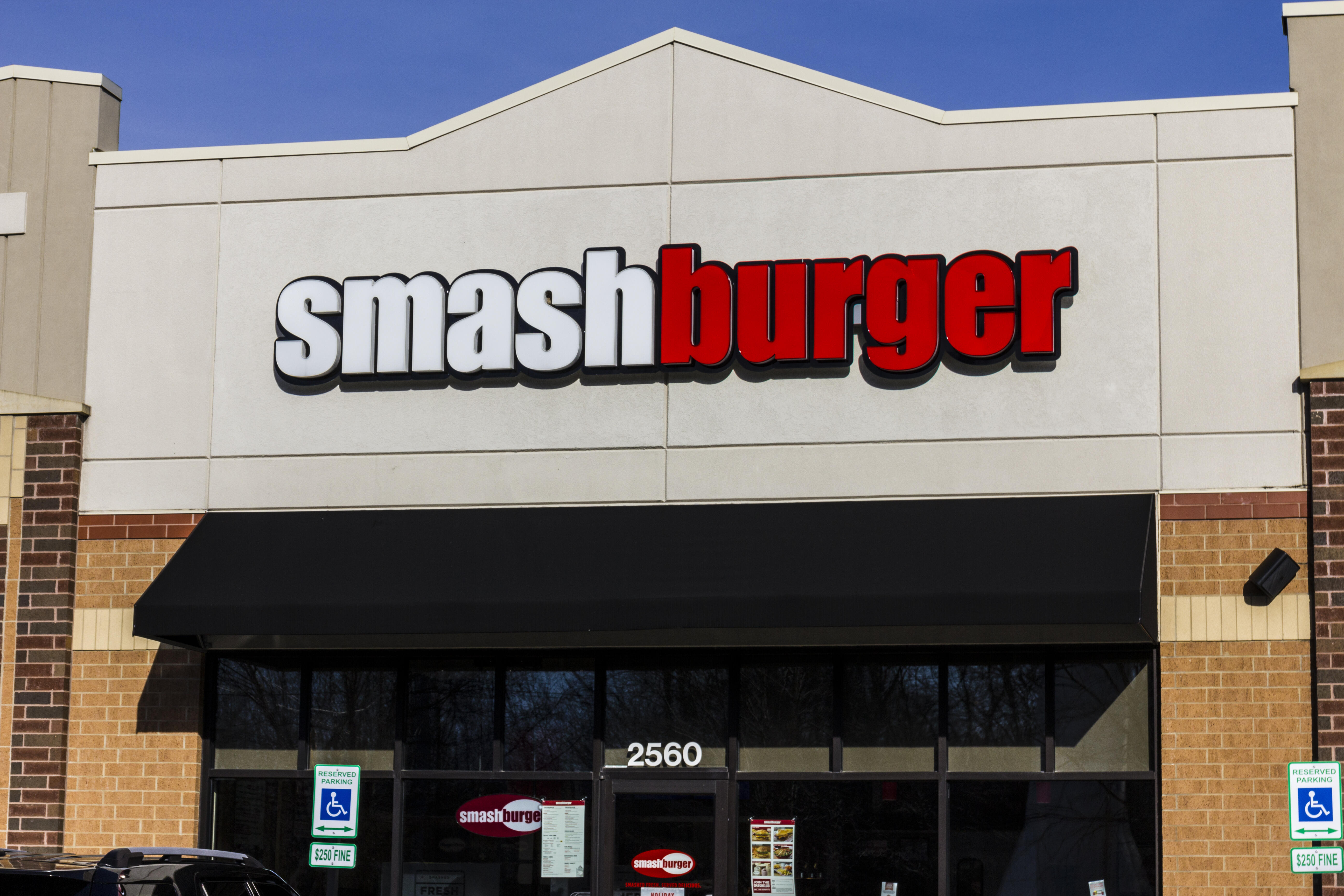 Smashburger Opening First Restaurant With Full Bar In Colorado, See ...