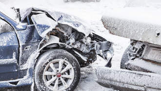 Tremendo choque en el estado de Pennsylvania por la nieve. 