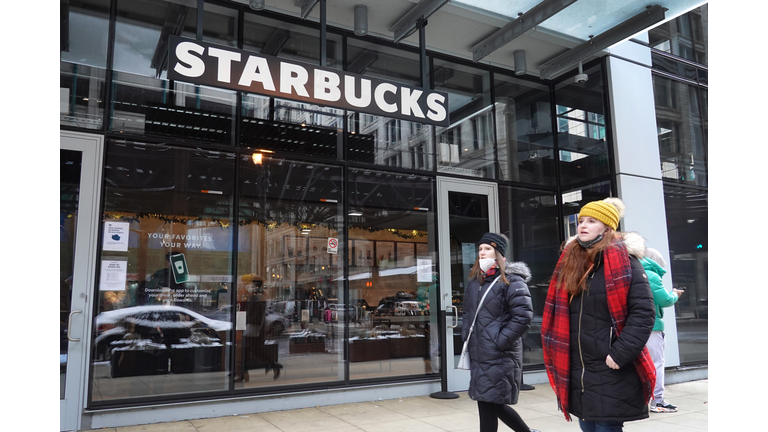 Starbucks Workers At A Chicago Location Begin Unionization Attempt