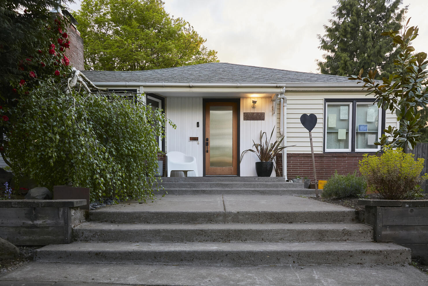 Low angle shot of a Mid Century Modern design house in Portland Oregon.
