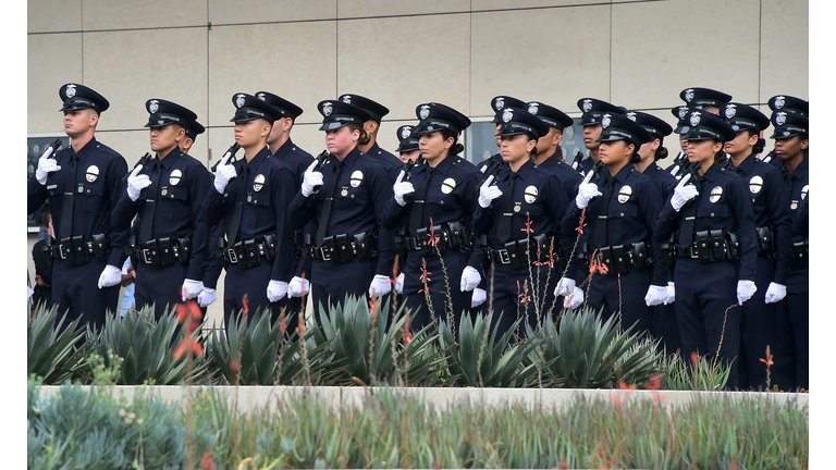 US-POLICE-GRADUATION