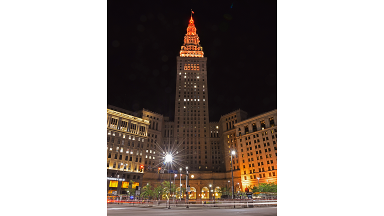 Historic Landmarks In The U.S. And Canada Light Up In Support Of Stand Up To Cancer And Stand Up To Cancer Canada