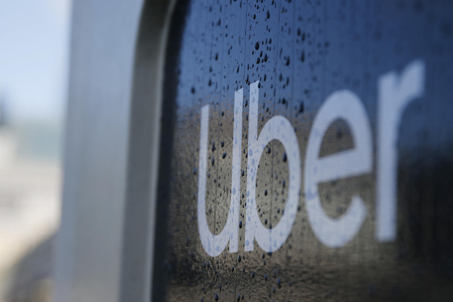 Uber Agrees To Pay 70,000 UK Drivers  A Minimum Wage, Holiday Pay And Pensions