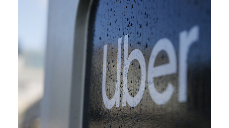 Uber Agrees To Pay 70,000 UK Drivers  A Minimum Wage, Holiday Pay And Pensions