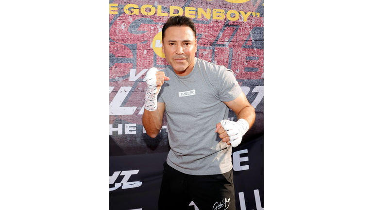 Boxing Legend "The Golden Boy" Oscar De La Hoya, Hosts Open To The Public Media Workout