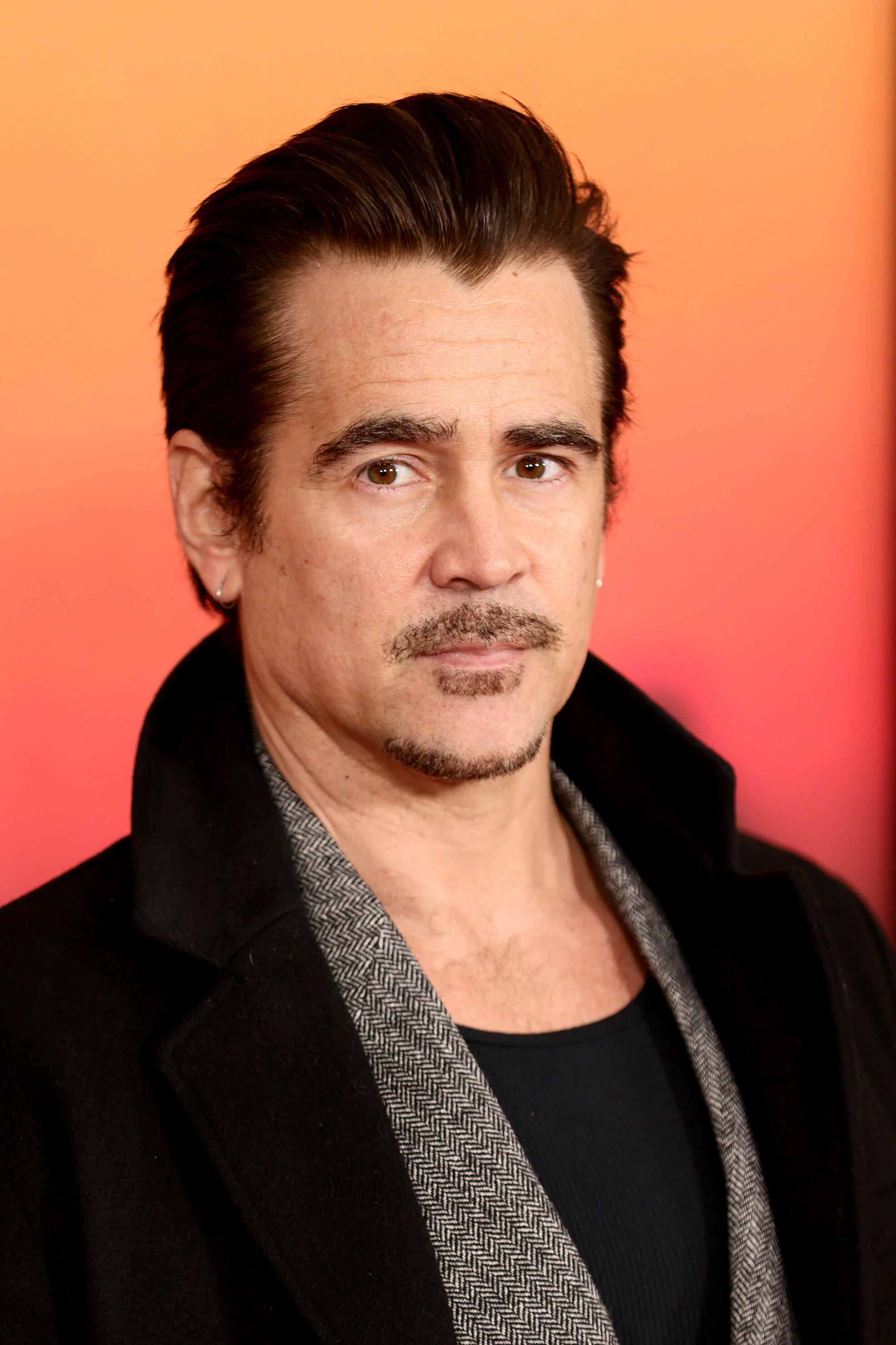 Colin Farrell Video Shows Transformation Into The Penguin For The ...