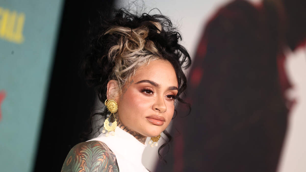 Singer Kehlani Hosts Bay Area Album Signing 106.1 KMEL The Sana G