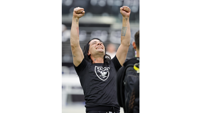 Chicago Bears v Las Vegas Raiders