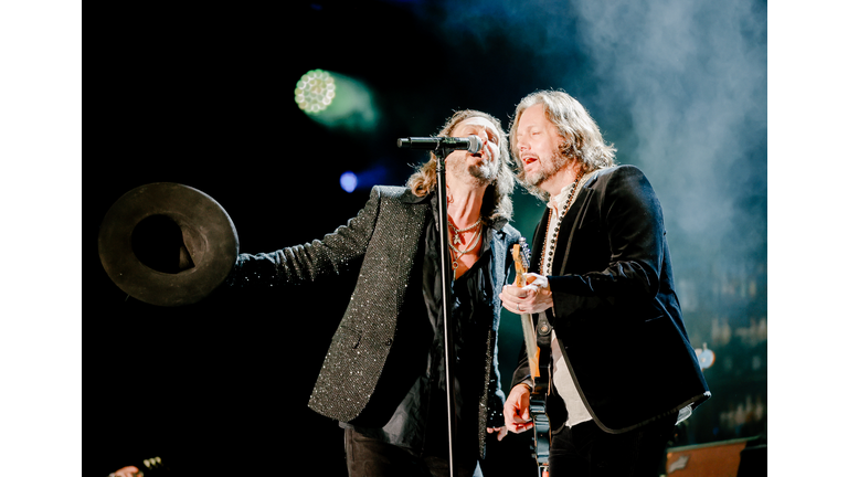 The Black Crowes Perform At The Forum