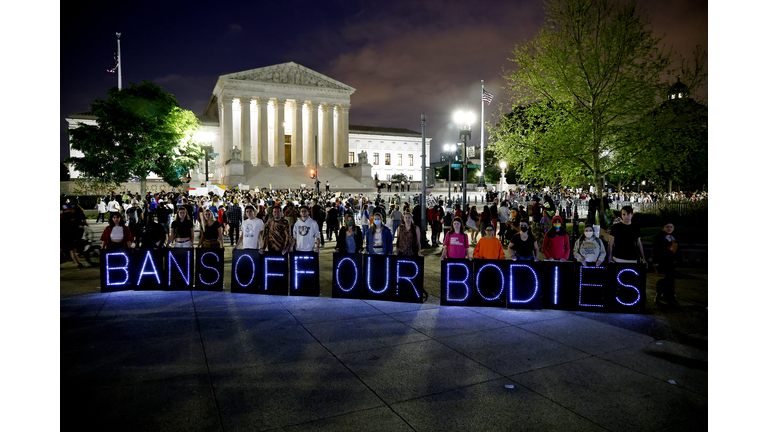 MoveOn And Abortion Access Activists Rally Outside SCOTUS To Demand Keep The #BansOffOurBodies