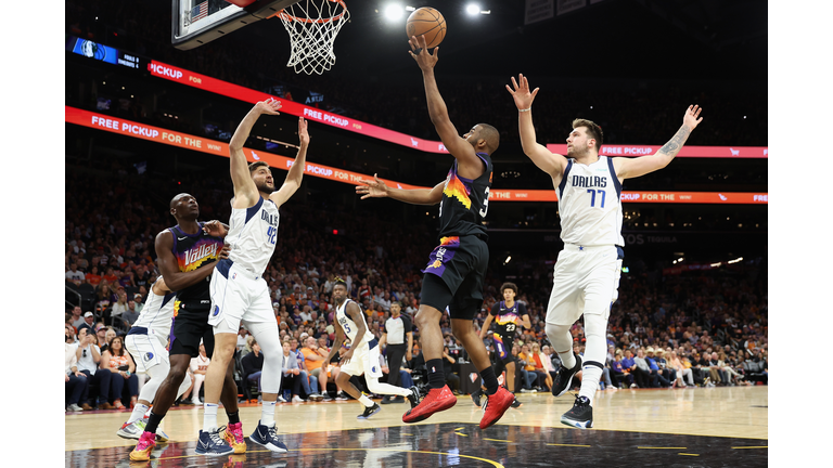 Dallas Mavericks v Phoenix Suns - Game Two