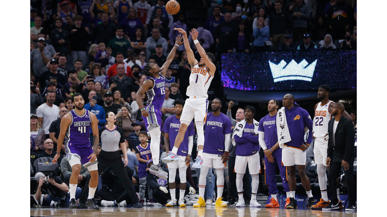 Phoenix Suns v Sacramento Kings