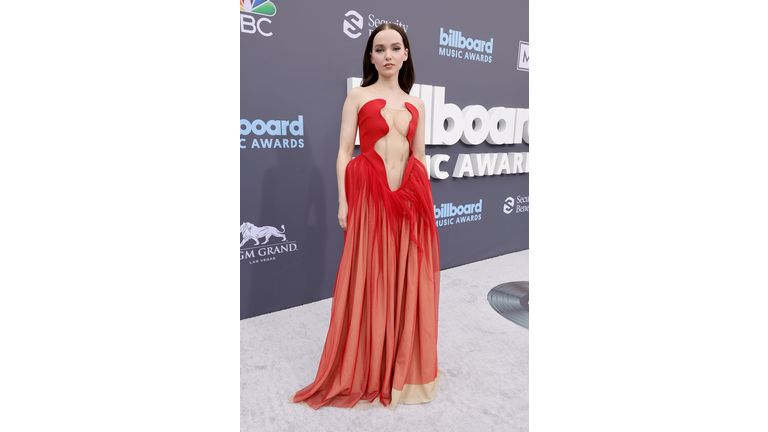 2022 Billboard Music Awards - Red Carpet