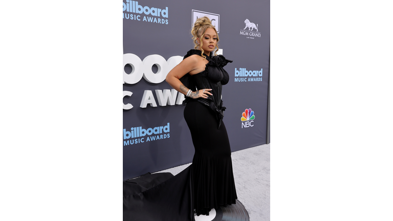 2022 Billboard Music Awards - Red Carpet