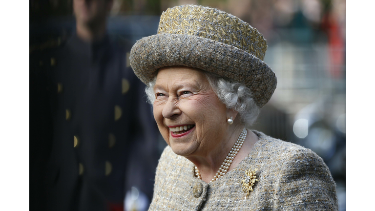 The Queen Opens Flanders Field WW1 Memorial Garden