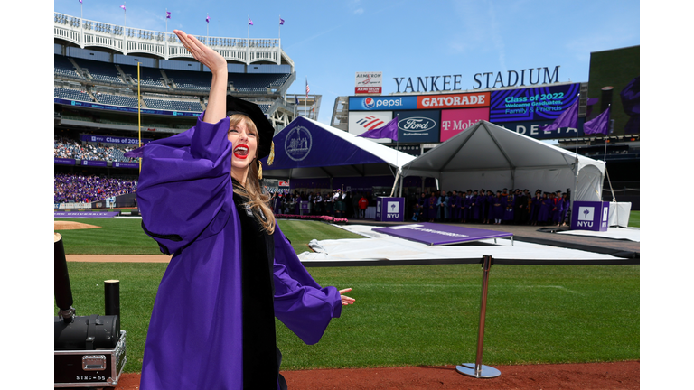 Taylor Swift Delivers New York University 2022 Commencement Address