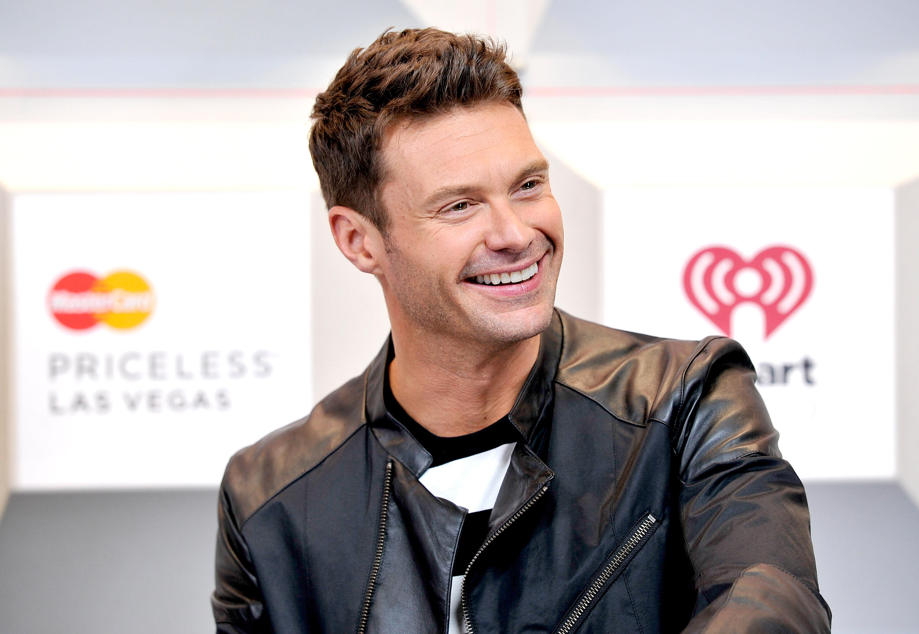 Ryan Seacrest Had To Change His Underwear During 'American Idol' Finale ...