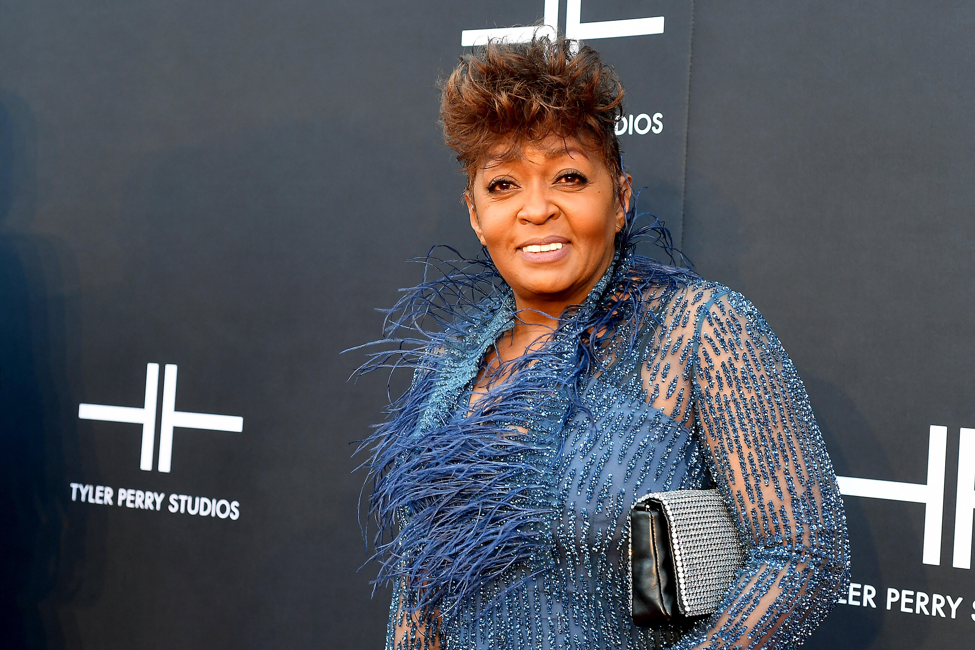 Anita Baker Announces First Detroit Show Since 1995 iHeart