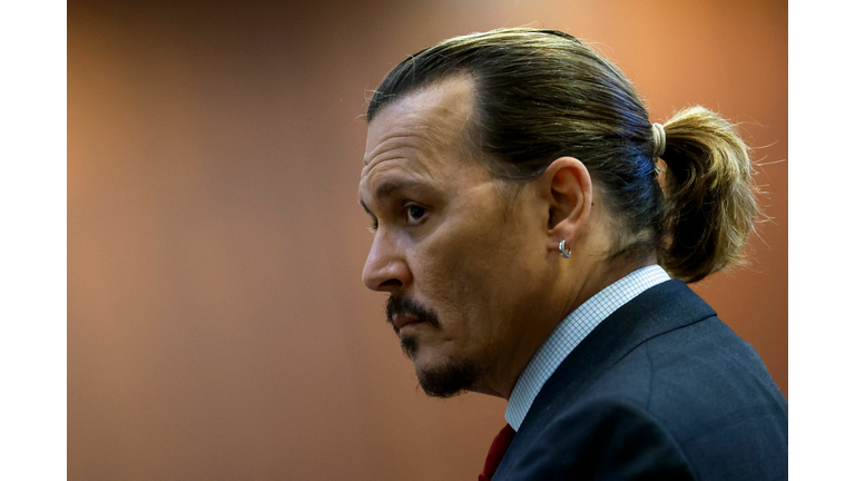 TOPSHOT-US-COURT-DEPP-HEARD