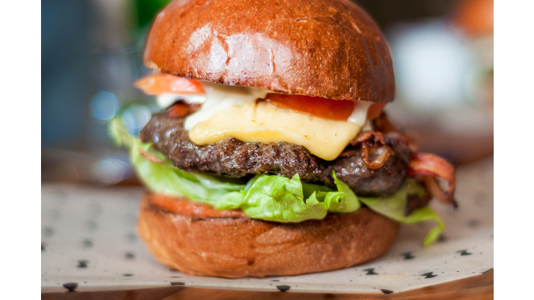 Hamburger with, beef,cheddar, lettuce, bacon and tometoes