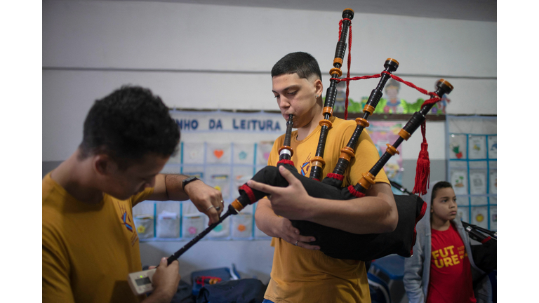 BRAZIL-MUSIC-BAGPIPE-SCHOOL