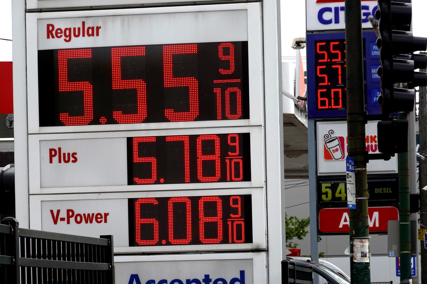 Average Cost Of Gas Hits Breaks AAA Record Posted In 2000