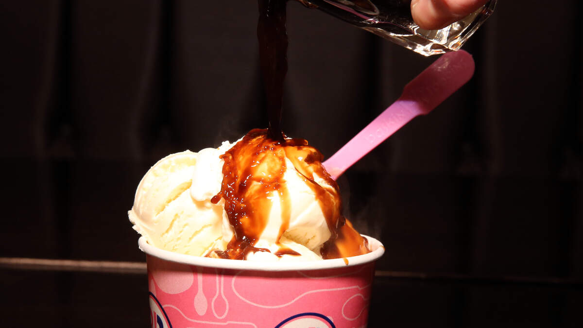 Food BaskinRobbins Introduces New Grilled Peaches ‘n Cream Ice Cream 94.5 The Buzz The Rod