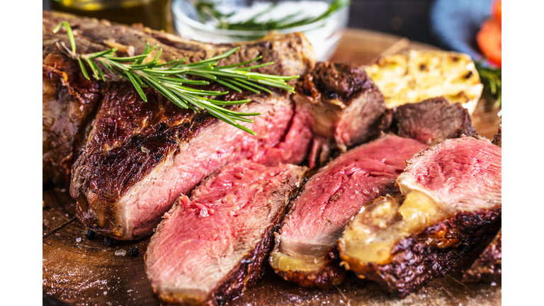 Barbecue Tomahawk Steak