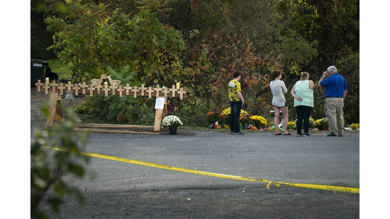 Vigil Held For Victims Of Limo Crash Over Weekend That Killed 20 People From Town Of Amsterdam, NY