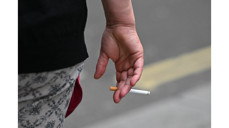 BRITAIN-TOBACCO-HEALTH-POLITICS