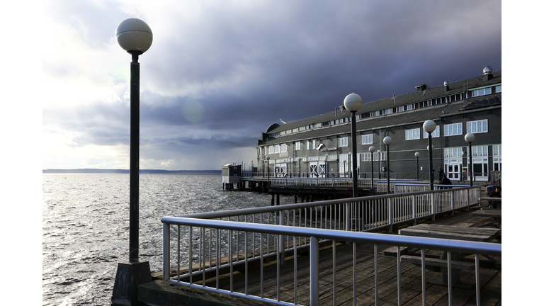 Pier 59 and Seattle Aquarium