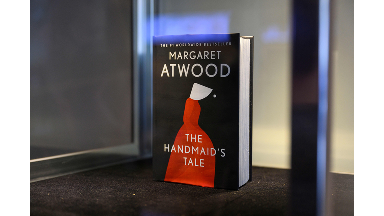 US-AUCTION-LITERATURE