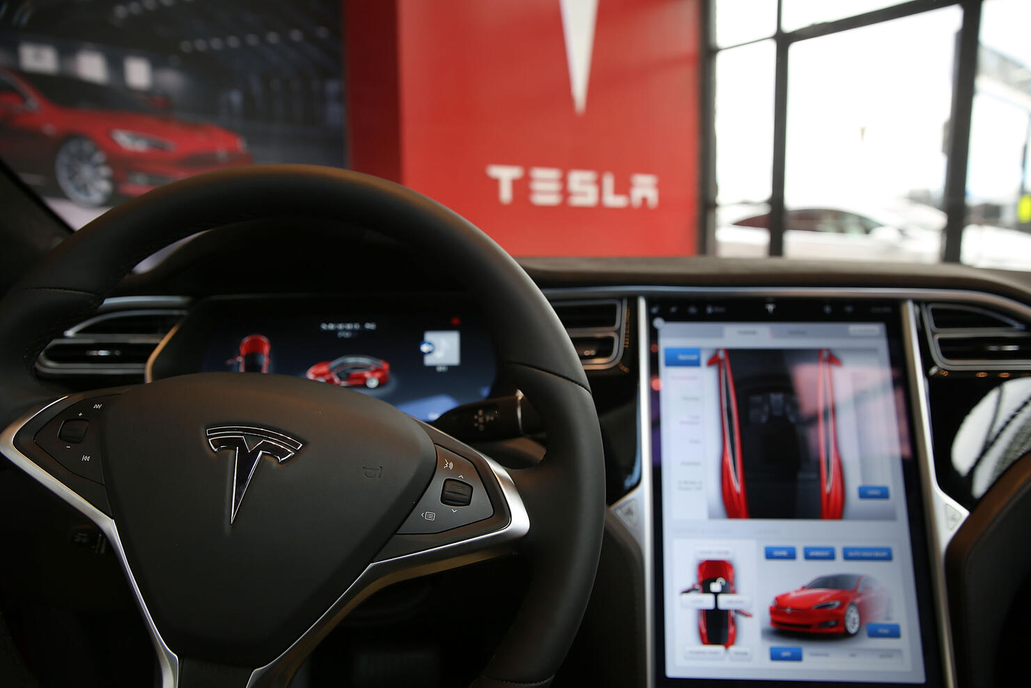 Investigation Continues Into Tesla Driver's Death While In Autopilot Mode