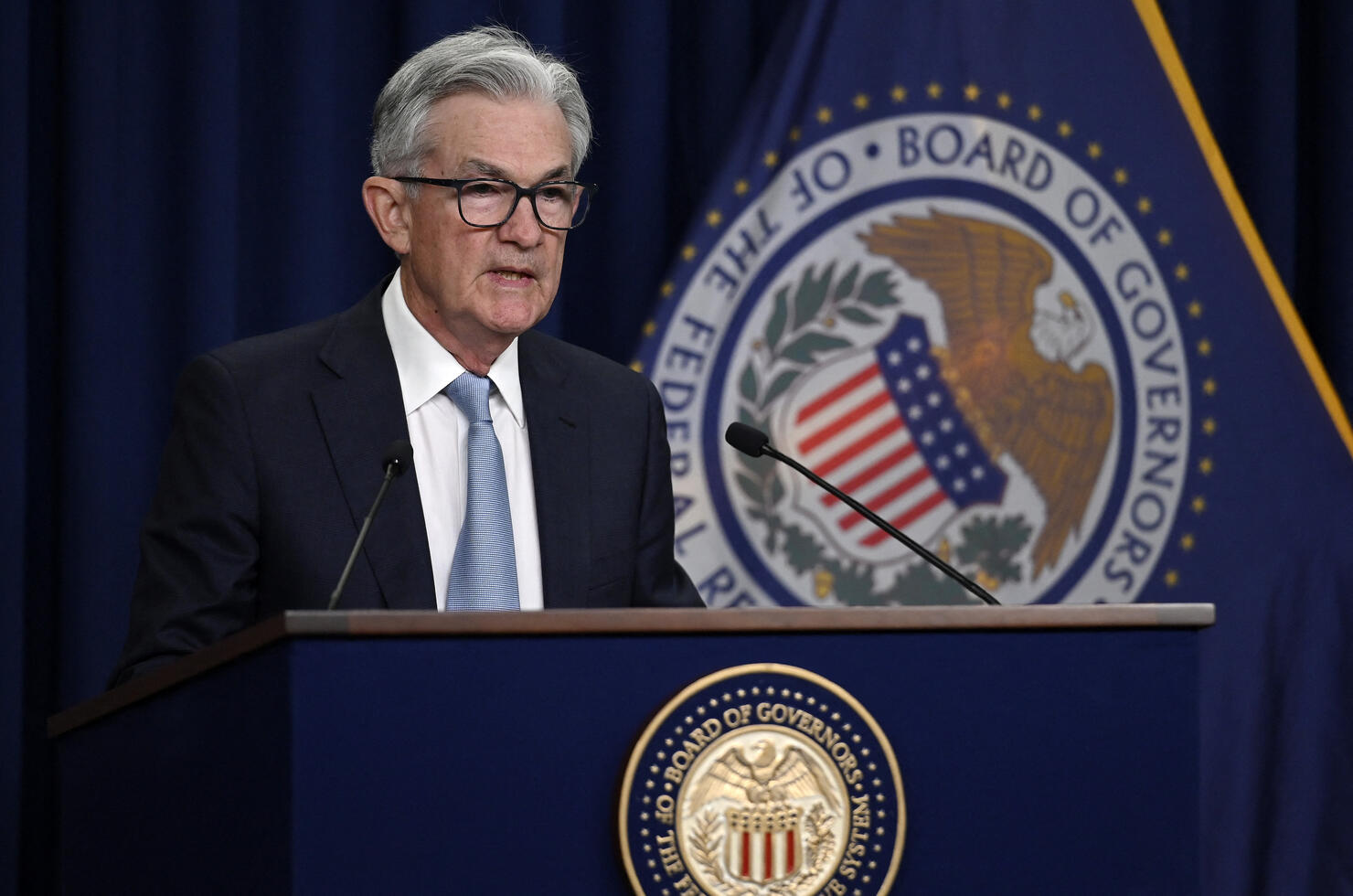 US-ECONOMY-BANK-RATE-INFLATION-POWELL