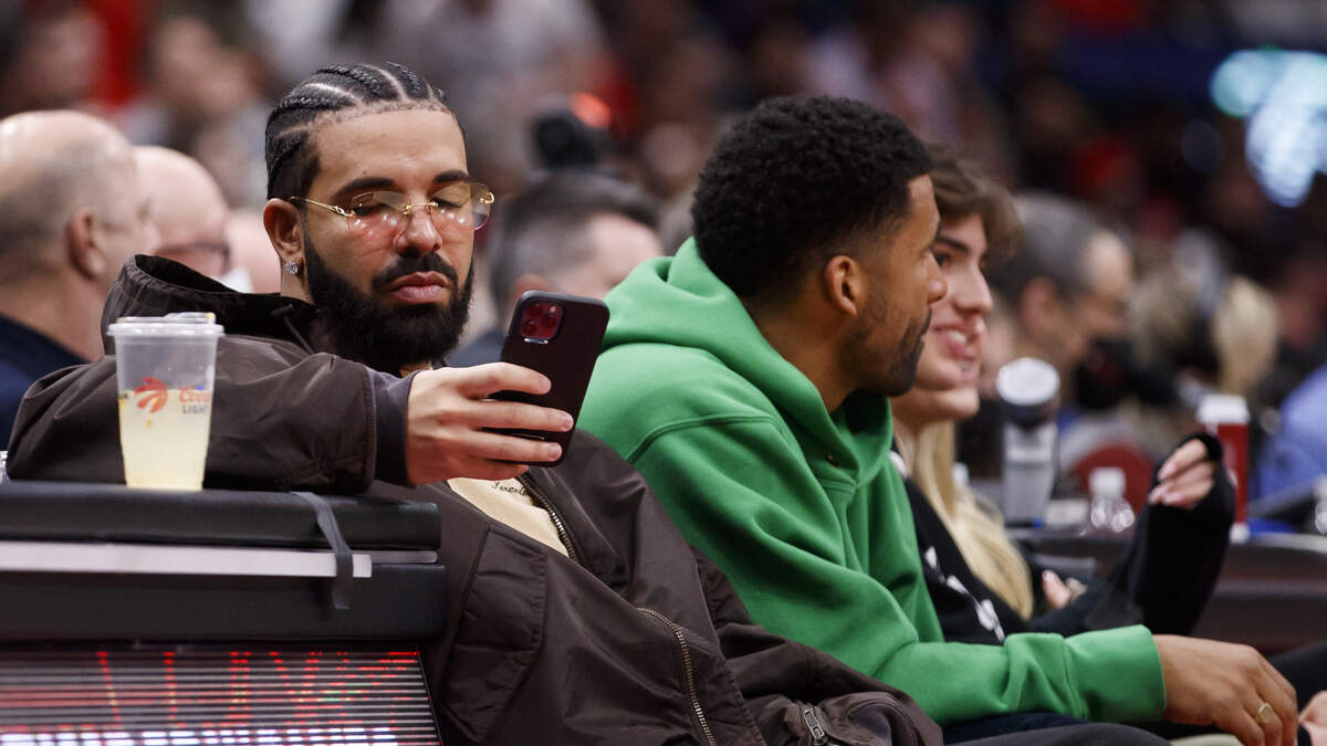 Drake performing Cameras in Las Vegas : r/Drizzy