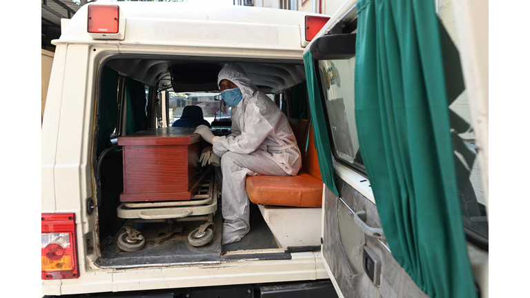 INDIA-HEALTH-VIRUS-ECONOMY